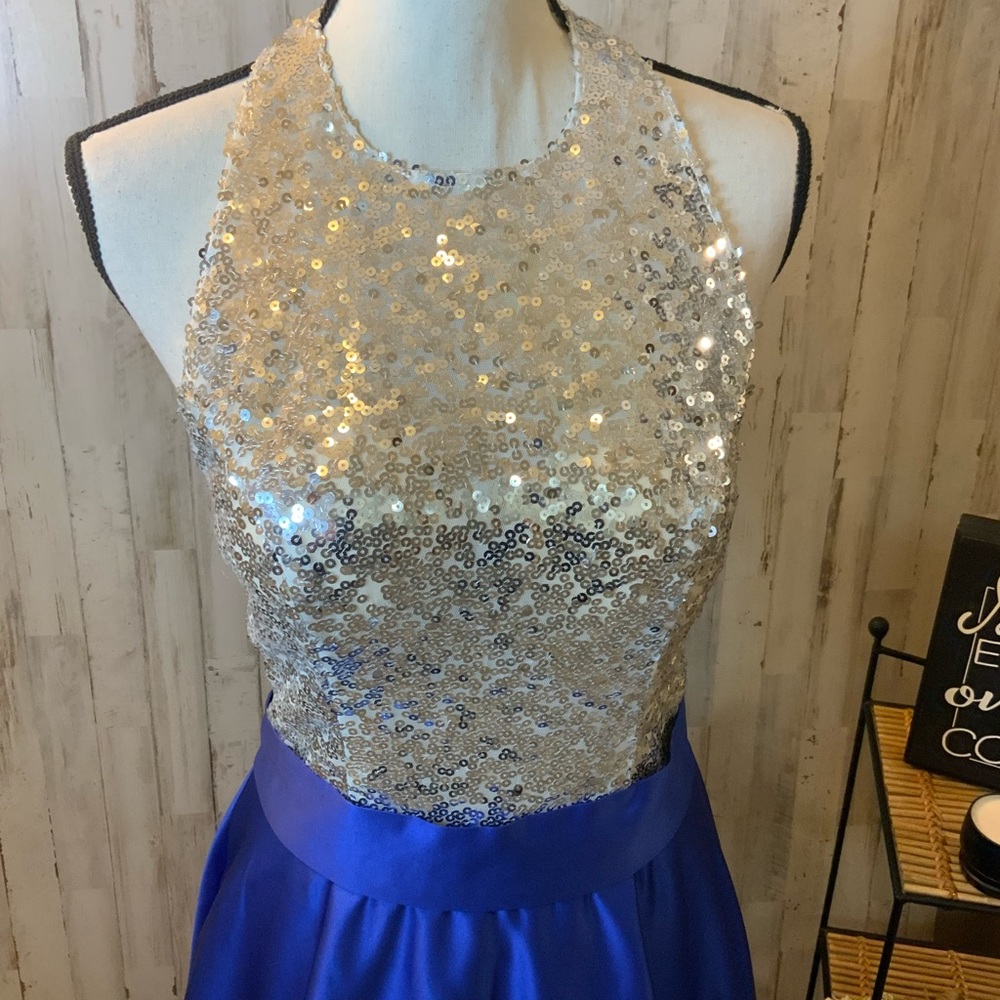 Ladies Open Back Prom Dress With Sequence Top. Si… - image 2